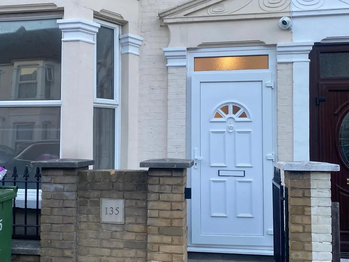 Pansiyon Cosy House In Newham Daire Londra
